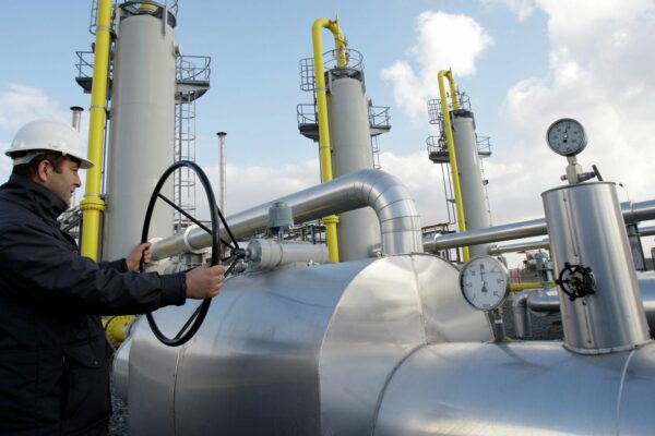 Almaniyanın dövlət enerji təşkilatı SOCAR-la 10 illik müqavilə imzalayıb