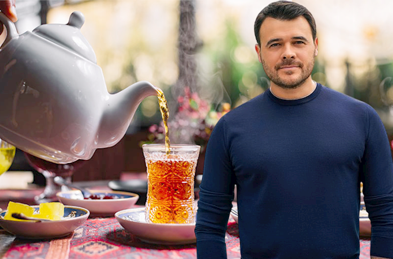 Emin Ağalarov Bakıda çayxana tikir