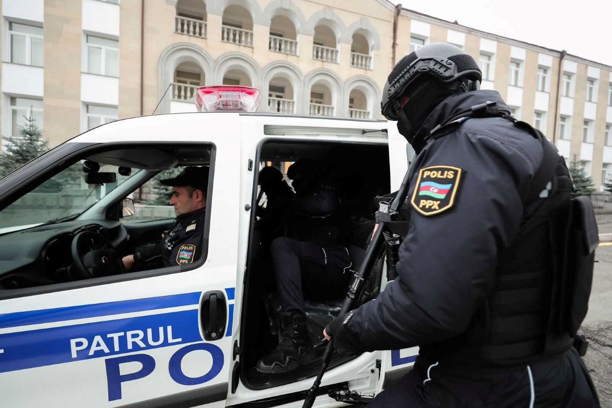 Yeniyetmələrə qarşı polis zorakılığı iddiası: “Polisə bu ölkədə o qədər səlahiyyət verilib ki…”
