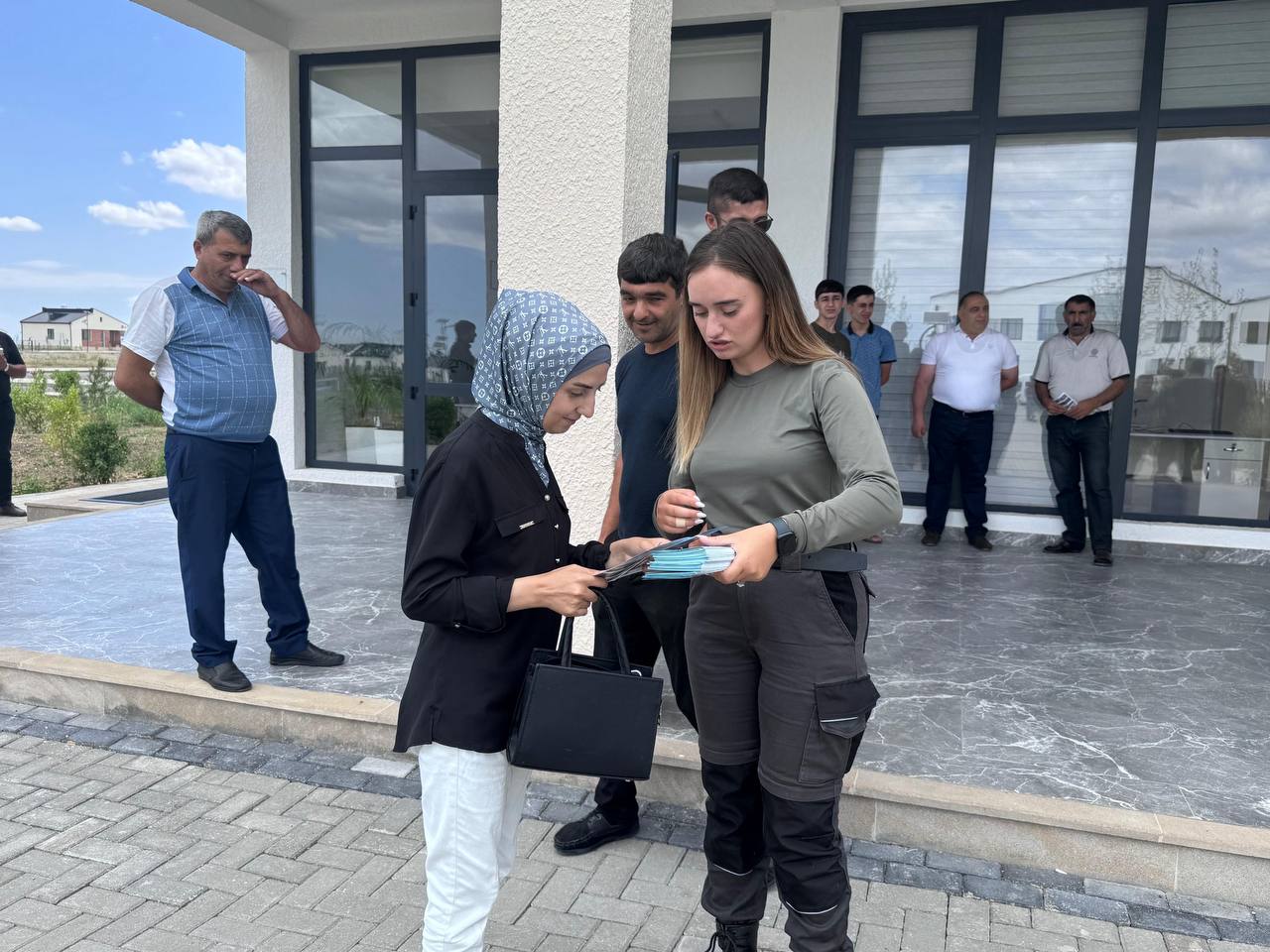 Köç karvanı Kəngərliyə çatıb, açarlar təqdim edilib