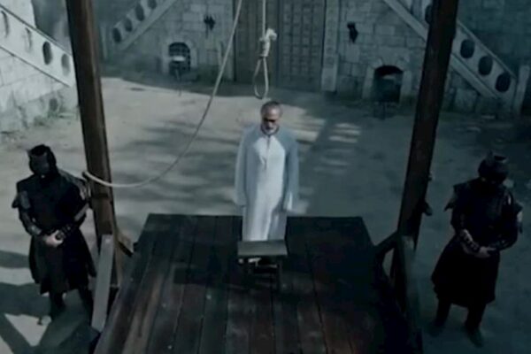 Məşhur serialın sezon finalında “Salam, dar ağacı” səsləndi – Video