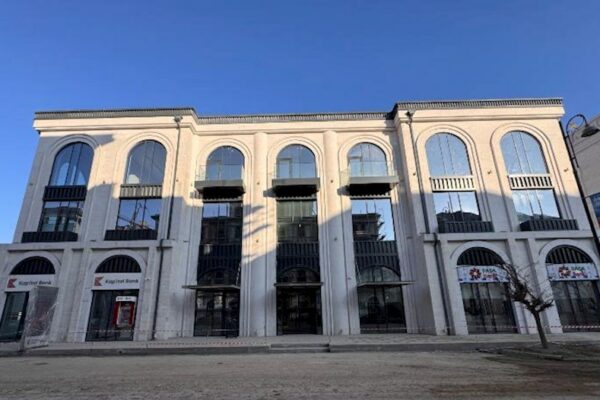 Komitənin tikintisinə 6 gündür icazə verdiyi Şuşadakı bank binası hazırdır