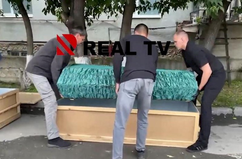 Rusiyada öldürülən qardaşların nəşi təhvil verildi – Video