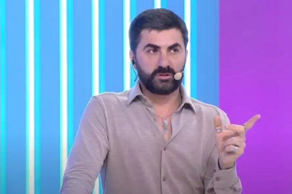 Zaur Baxşəliyev:”Anam niyə ailəmə müdaxilə etməsin?”