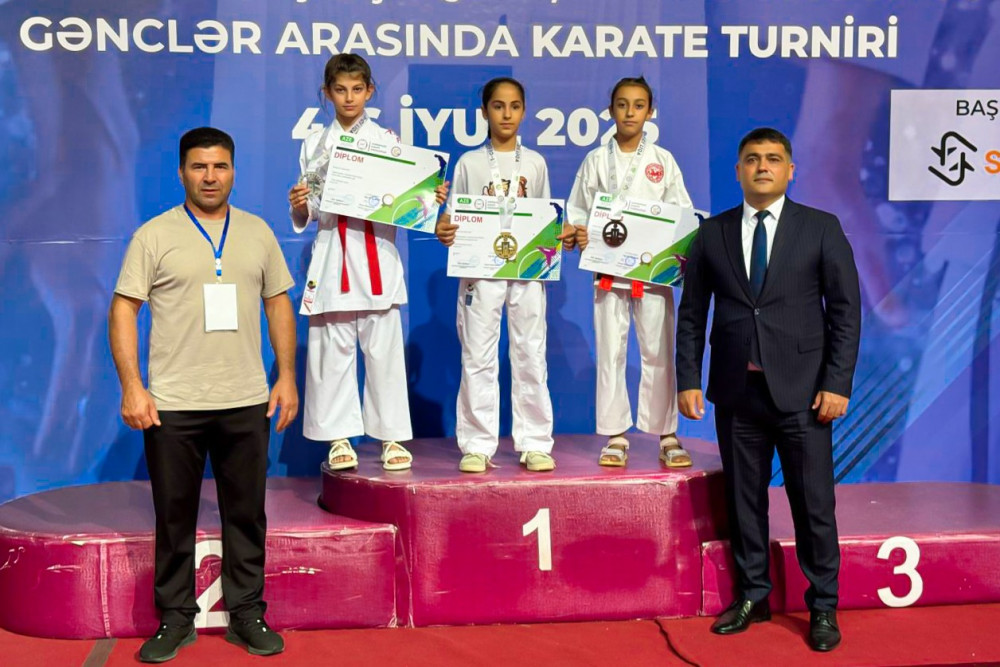Naxçıvan karateçiləri “Zəfər Kuboku”nda 14 medal qazanıblar
