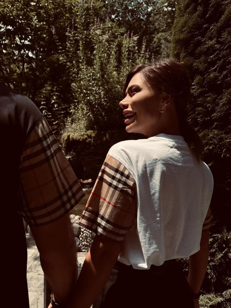 Aysunun sevgilisi var? – FOTO