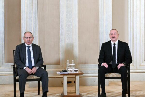 Əbu-Dabi görüşü: Azərbaycan və Ermənistan Rusiyasız sülhə nə qədər yaxındır?
