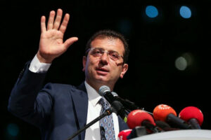 İmamoğluna 1 il 8 ay həbs cəzası verildi 
