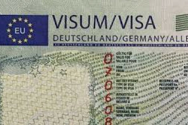 Almaniya humanitar vizaları dayandırıb
