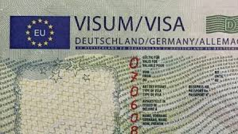 Almaniya humanitar vizaları dayandırıb