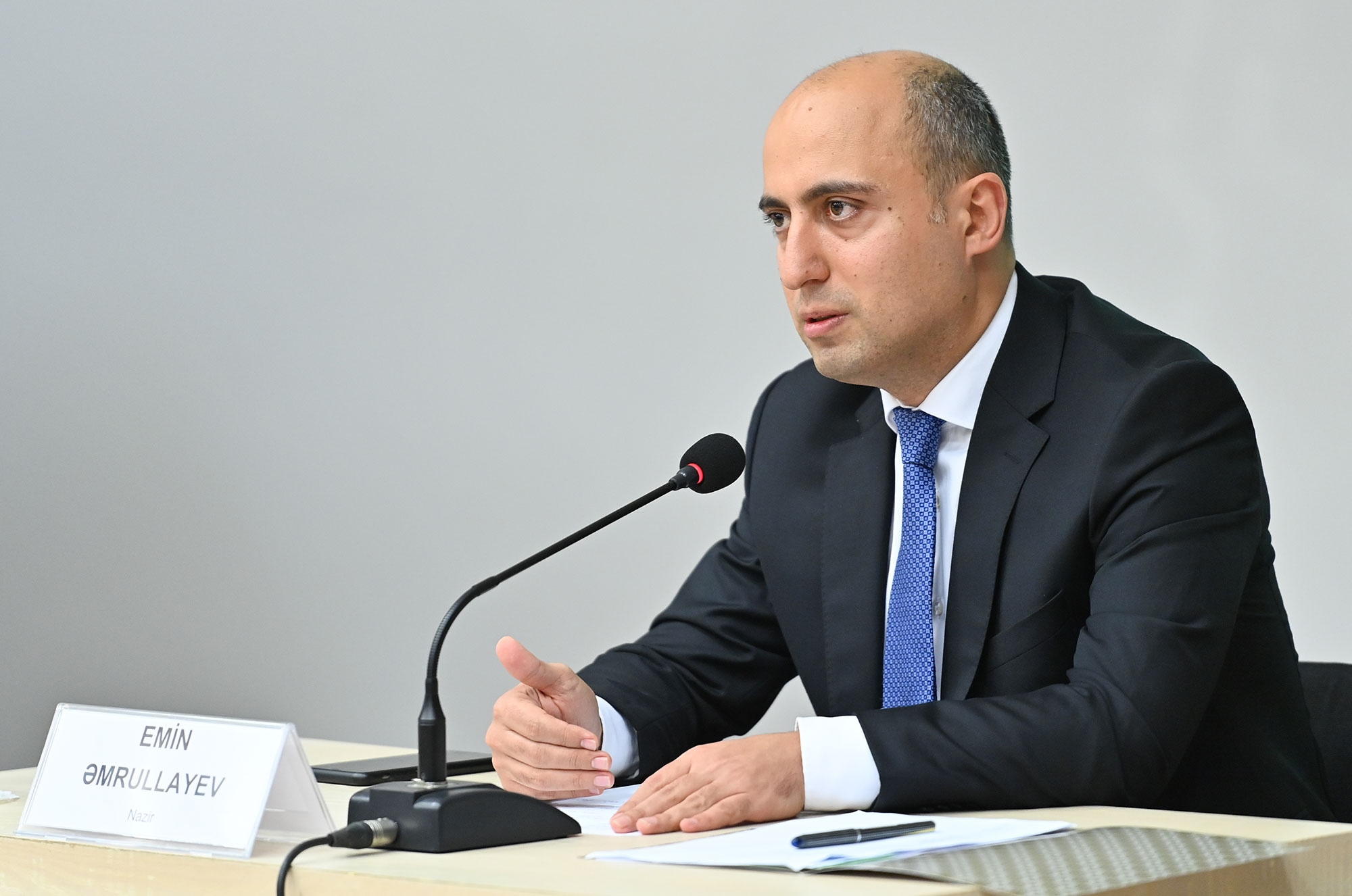 Emin Əmrullayev: “Biz uşaq bağçası idarə etmirik, kim həyəcanlanırsa, ona ikinci şans verə bilmərik”