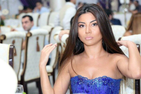 Aysel Əlizadə:”1 manat alıb yer süpürürdüm”