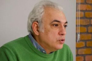“Azərbaycan dilindəki dərsliklər bilirsiniz nə gündədir?!” – Elçin Əliyev