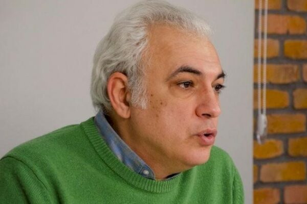 “Azərbaycan dilindəki dərsliklər bilirsiniz nə gündədir?!” – Elçin Əliyev
