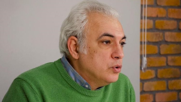 “Azərbaycan dilindəki dərsliklər bilirsiniz nə gündədir?!” – Elçin Əliyev