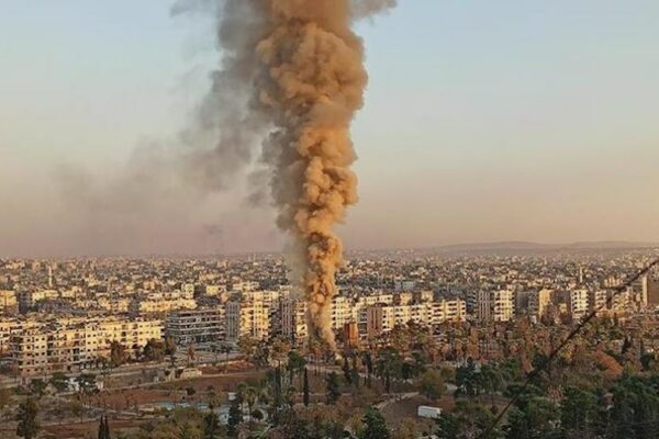 İsrail ordusu Suriya Baş Qərargahının kompleksini vurdu
