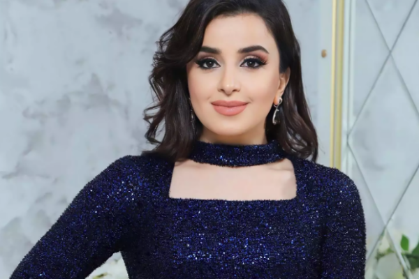 Tanınmış xanəndə ana olacaq