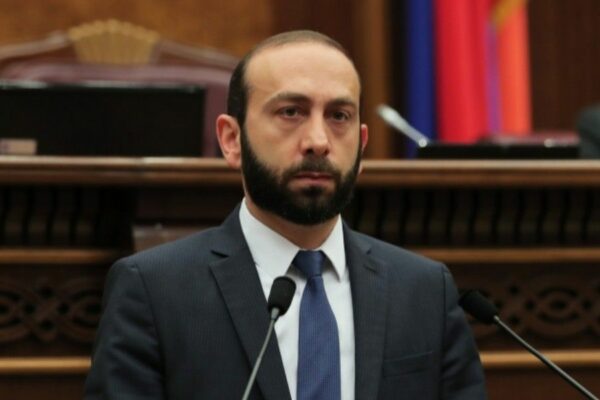 Azərbaycanla danışıqlar aparırıq, hazırıq – Mirzoyan