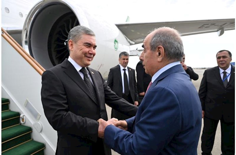 Berdiməhəmmədov Azərbaycana gəldi