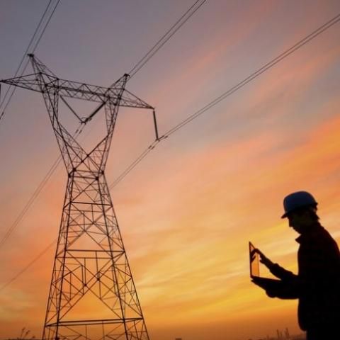 Naxçıvanda yaxın 5 ildə paylayıcı elektrik şəbəkəsində görüləcək işlər açıqlanıb